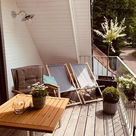 Apartment Mitten Im Dorf